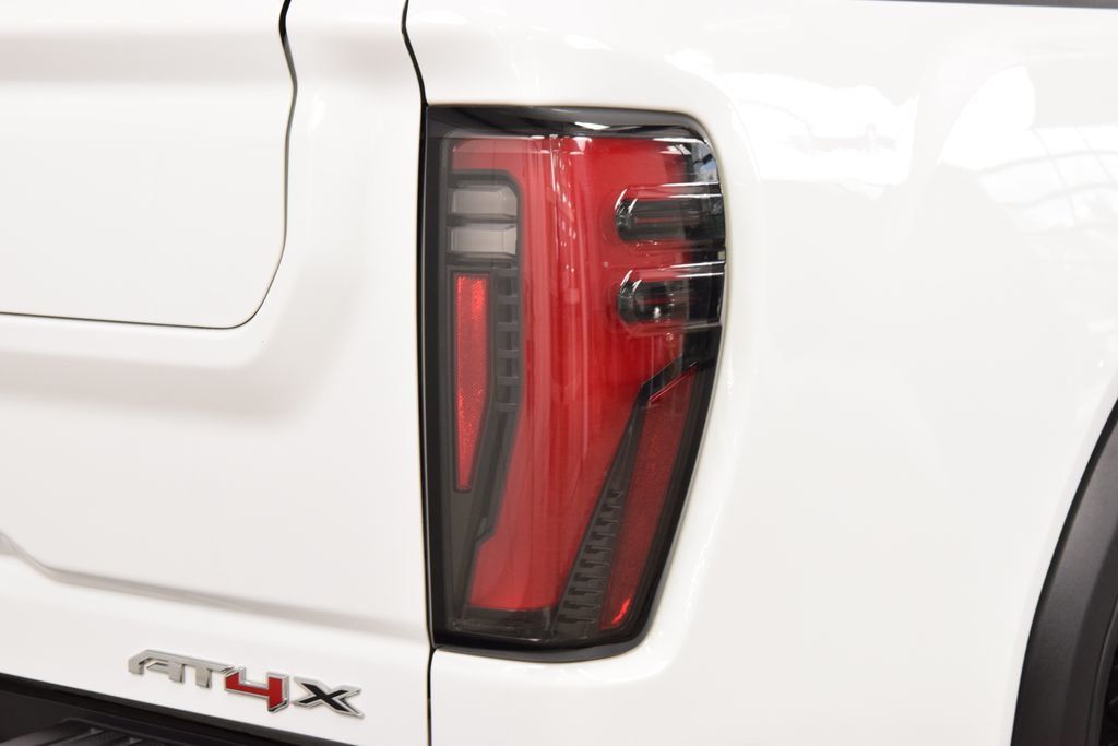 2025 GMC Sierra 2500HD 4WD Crew Cab 159" AT4X - 23081236 - 22