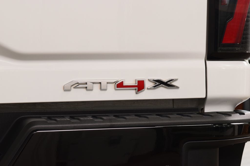 2025 GMC Sierra 2500HD 4WD Crew Cab 159" AT4X - 23081236 - 25