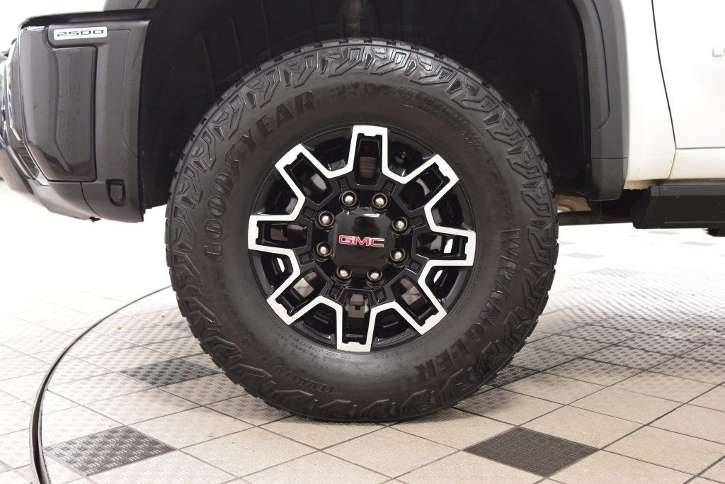 2025 GMC Sierra 2500HD 4WD Crew Cab 159" AT4X - 23081236 - 32