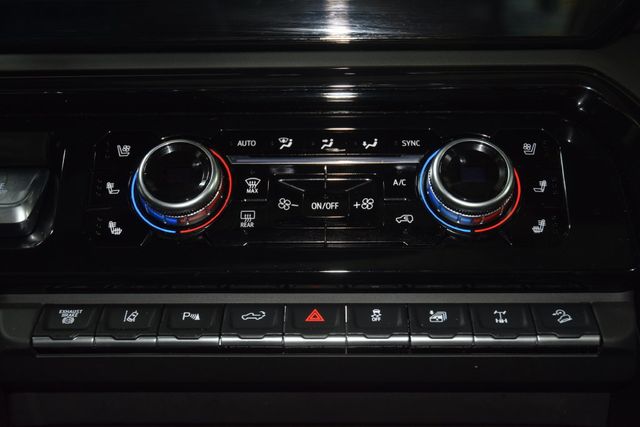 2025 GMC Sierra 2500HD 4WD Crew Cab 159" AT4X - 23081236 - 37