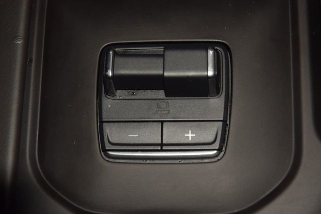 2025 GMC Sierra 2500HD 4WD Crew Cab 159" AT4X - 23081236 - 38