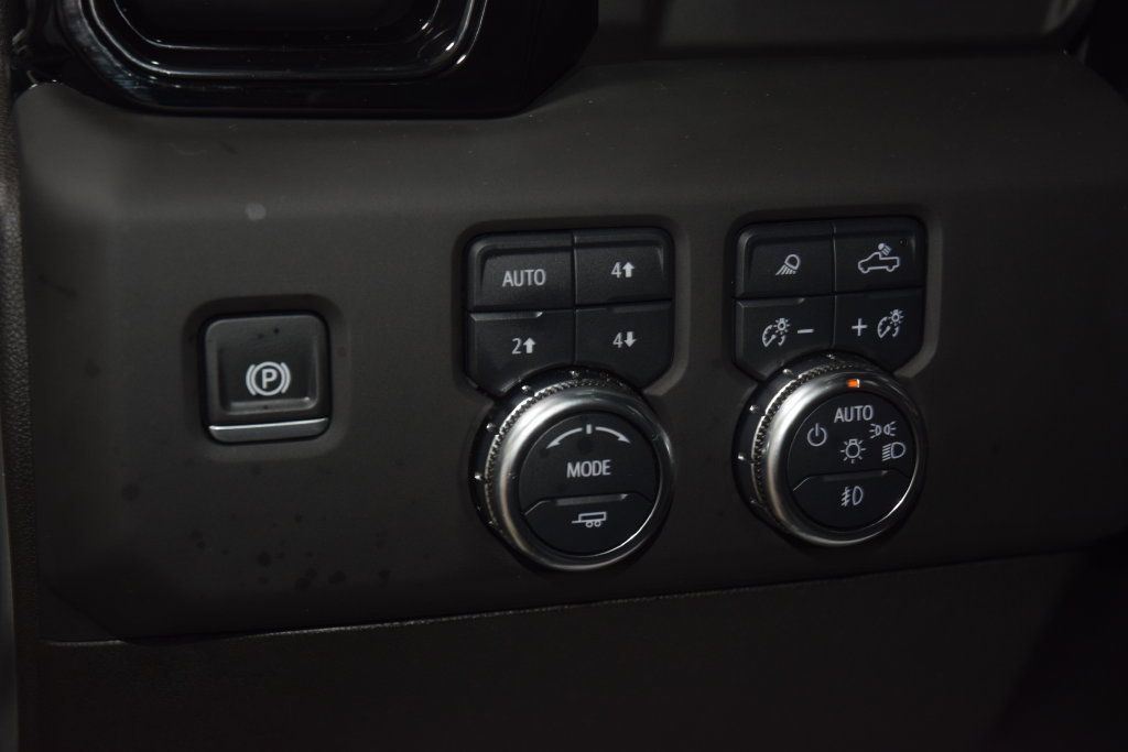 2025 GMC Sierra 2500HD 4WD Crew Cab 159" AT4X - 23081236 - 40