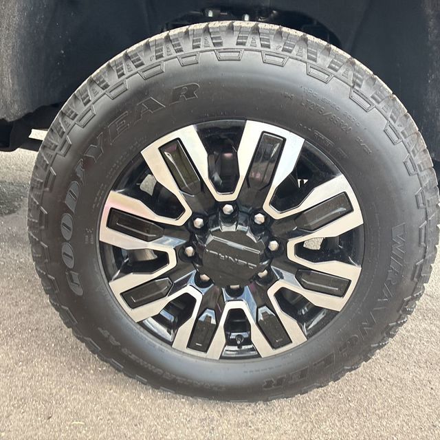 2025 GMC Sierra 2500HD 4WD Crew Cab 159" Denali Ultimate - 23052939 - 13