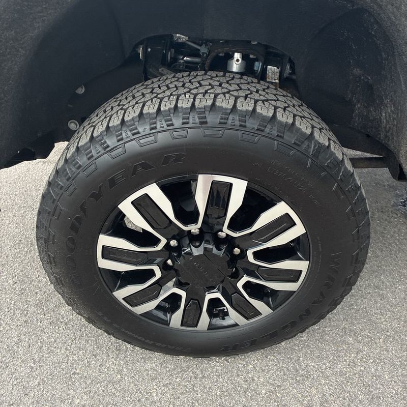 2025 GMC Sierra 2500HD 4WD Crew Cab 159" Denali Ultimate - 23052939 - 14