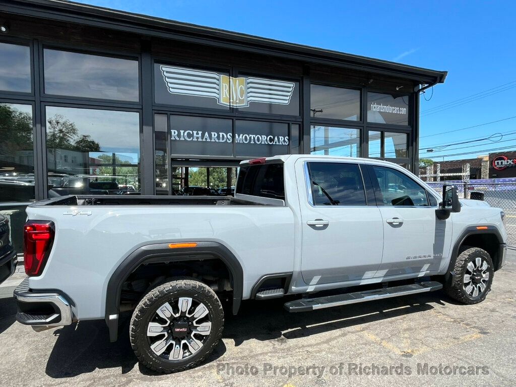 2025 Gmc Sierra HD SLE photo 3