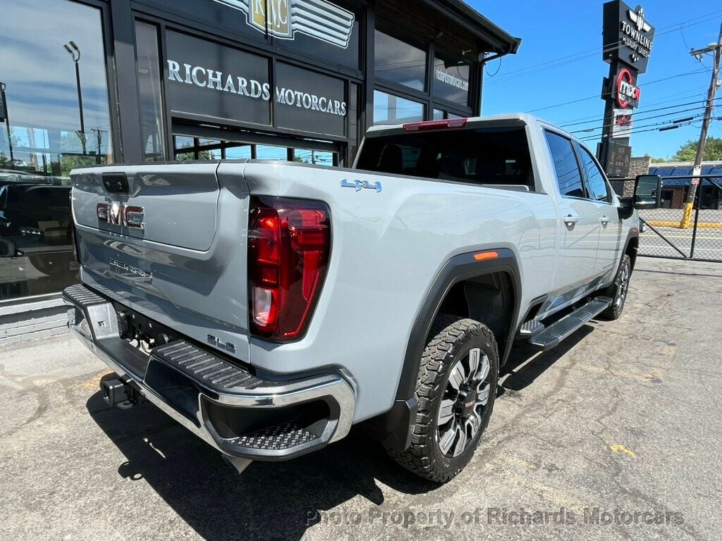 2025 Gmc Sierra HD SLE photo 4