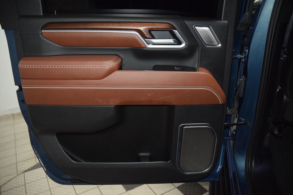 2025 GMC Sierra 2500HD Denali Ultimate Leveled - 23052939 - 46