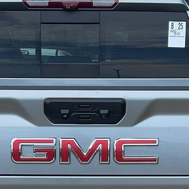 2025 GMC Sierra 3500HD AT4 - 23092925 - 17