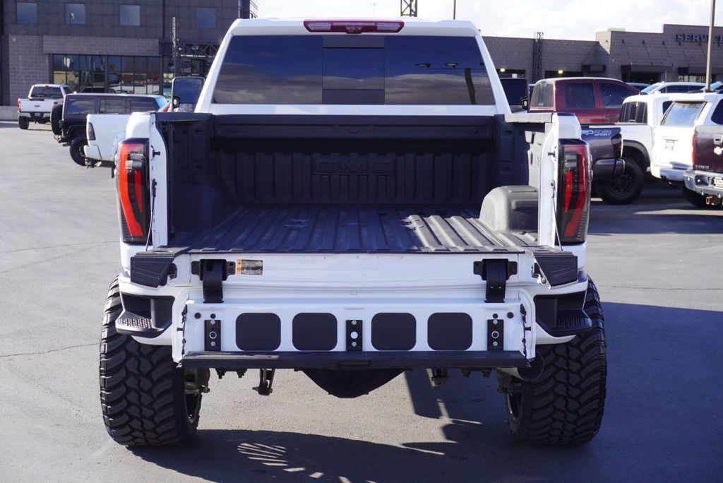 2025 GMC Sierra 3500HD AT4 - 22985222 - 10