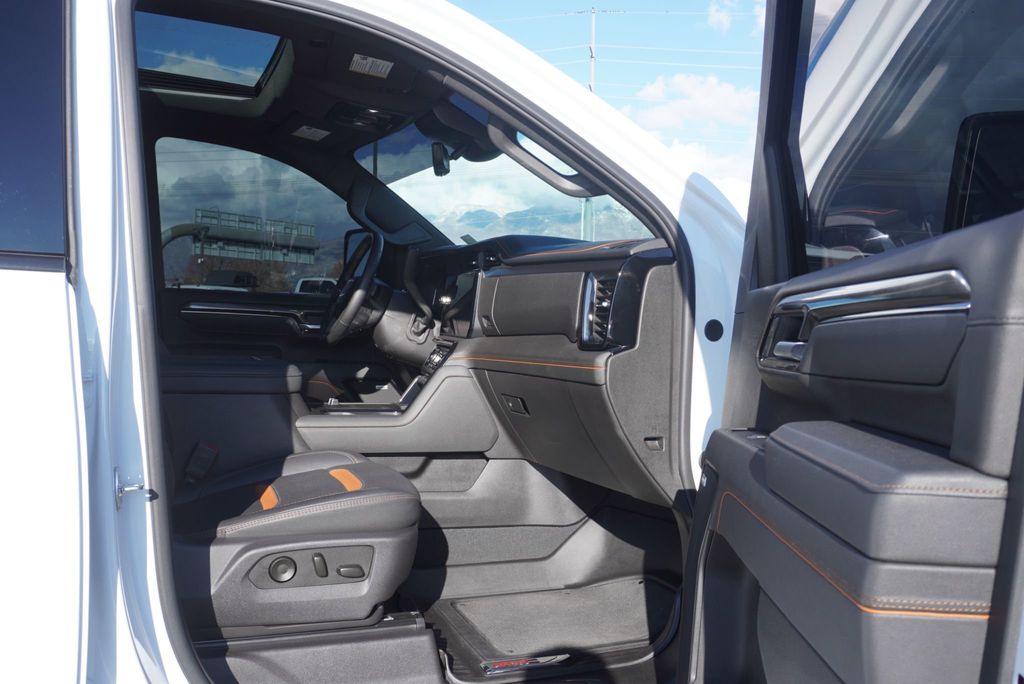 2025 GMC Sierra 3500HD AT4 - 22985222 - 25