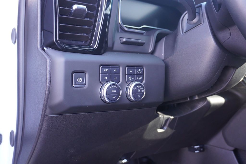 2025 GMC Sierra 3500HD AT4 - 22985222 - 32