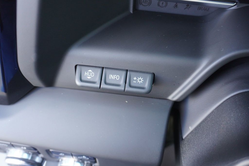 2025 GMC Sierra 3500HD AT4 - 22985222 - 33