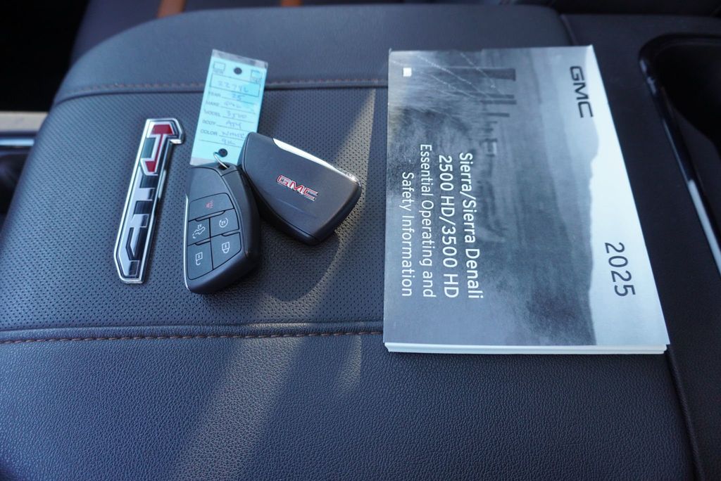 2025 GMC Sierra 3500HD AT4 - 22985222 - 46