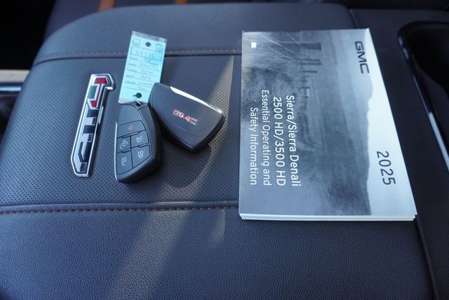 2025 GMC Sierra 3500HD AT4 - 22985222 - 46