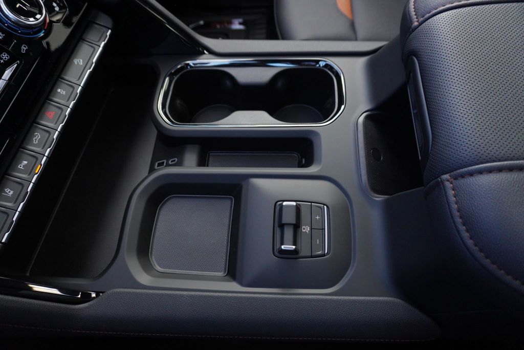 2025 GMC Sierra 3500HD AT4 HD - 22956719 - 44