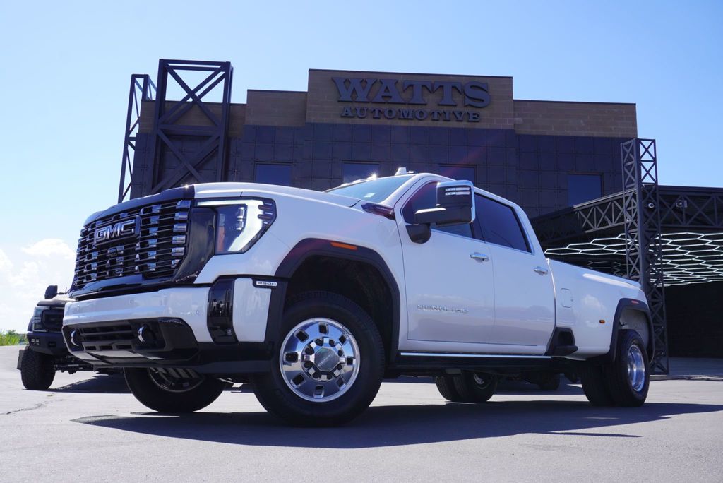 2025 Gmc Sierra HD Denali Ultimate photo 3