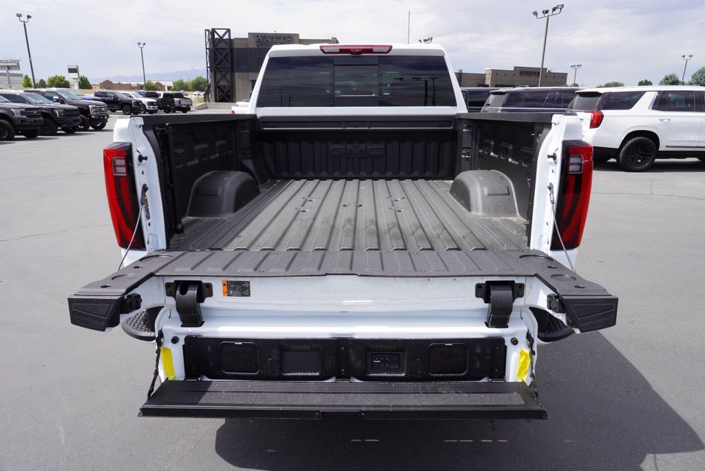 2025 Gmc Sierra HD Denali Ultimate photo 4