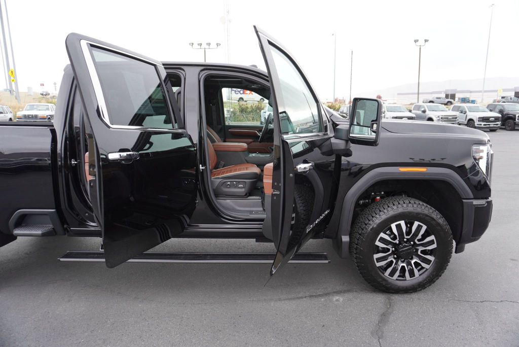 2025 GMC Sierra 3500HD DENALI ULTIMATE - 22932288 - 28