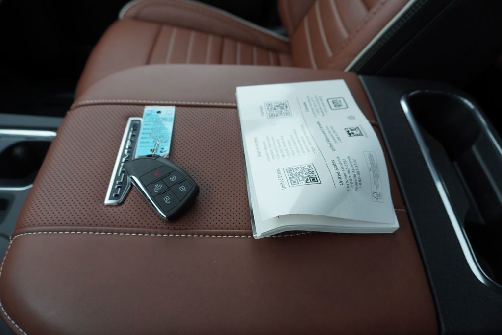 2025 GMC Sierra 3500HD DENALI ULTIMATE - 22932288 - 51