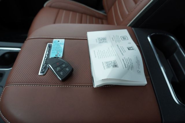 2025 GMC Sierra 3500HD DENALI ULTIMATE - 22932288 - 51