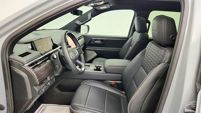 2025 GMC Sierra EV e4WD Crew Cab Max Range Denali - 23011319 - 17