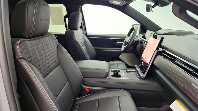 2025 GMC Sierra EV e4WD Crew Cab Max Range Denali - 23011319 - 22