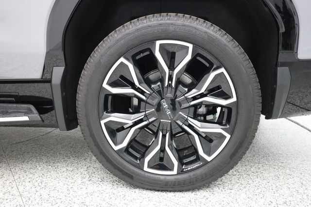 2025 GMC Sierra EV e4WD Crew Cab Max Range Denali (460-Mile Range) - 22971837 - 5