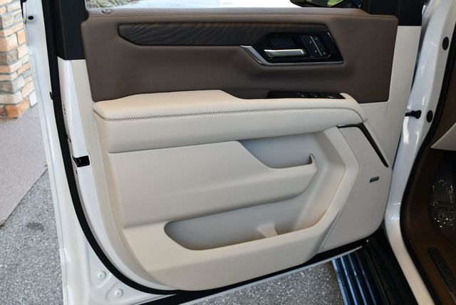 2025 GMC Yukon 4WD 4 Door Denali W/Sun & Power Step Package - 23013151 - 12