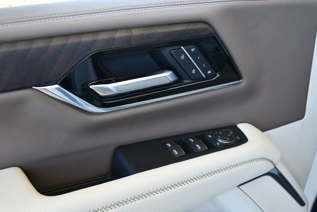 2025 GMC Yukon 4WD 4 Door Denali W/Sun & Power Step Package - 23013151 - 13