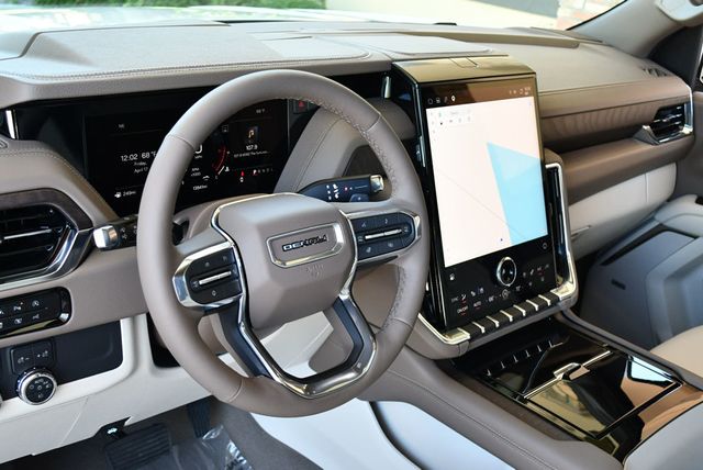 2025 GMC Yukon 4WD 4 Door Denali W/Sun & Power Step Package - 23013151 - 14