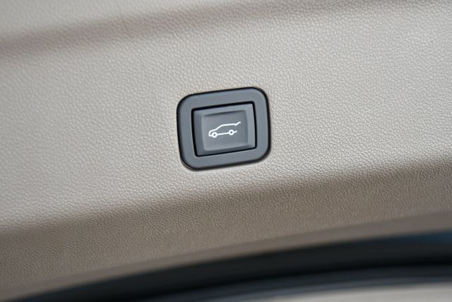 2025 GMC Yukon 4WD 4 Door Denali W/Sun & Power Step Package - 23013151 - 20