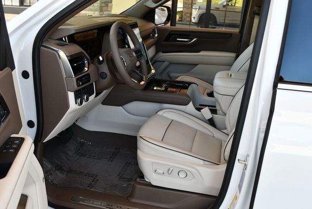 2025 GMC Yukon 4WD 4 Door Denali W/Sun & Power Step Package - 23013151 - 46