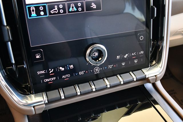 2025 GMC Yukon 4WD 4 Door Denali W/Sun & Power Step Package - 23013151 - 67