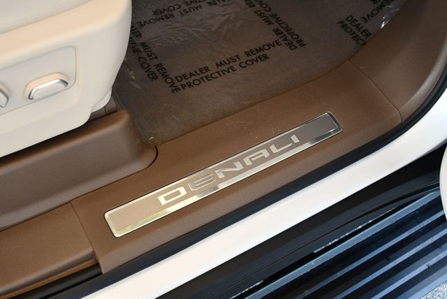 2025 GMC Yukon 4WD 4 Door Denali W/Sun & Power Step Package - 23013151 - 74