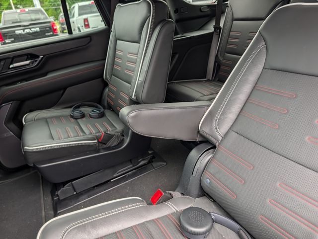 2025 GMC Yukon 4WD 4dr AT4 Ultimate - 23033499 - 11