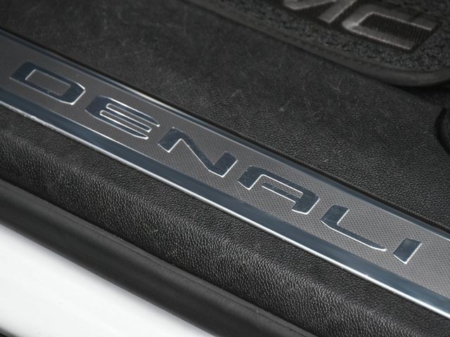 2025 GMC Yukon Denali - 22947659 - 11