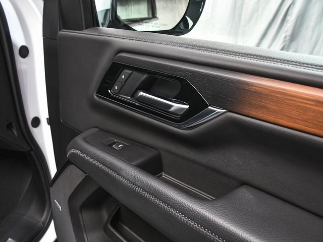 2025 GMC Yukon Denali - 22947659 - 18