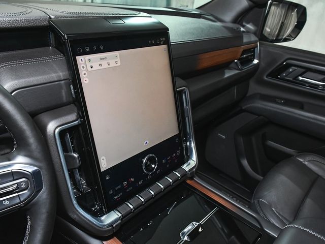 2025 GMC Yukon Denali - 22947659 - 41