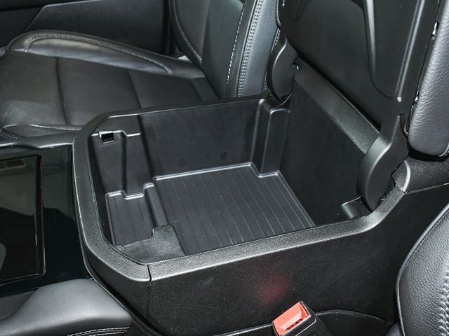 2025 GMC Yukon Denali - 22947659 - 44