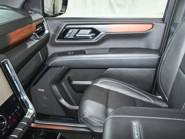 2025 GMC Yukon Denali - 22947659 - 45