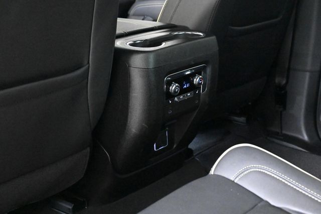 2025 GMC Yukon Elevation - 22977851 - 17