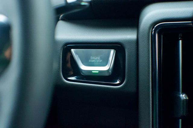 2025 GMC Yukon LocalTrade/AT4-Duramax-TurboDiesel/2ndRowCaptains/360Camera/NAV - 22988712 - 33