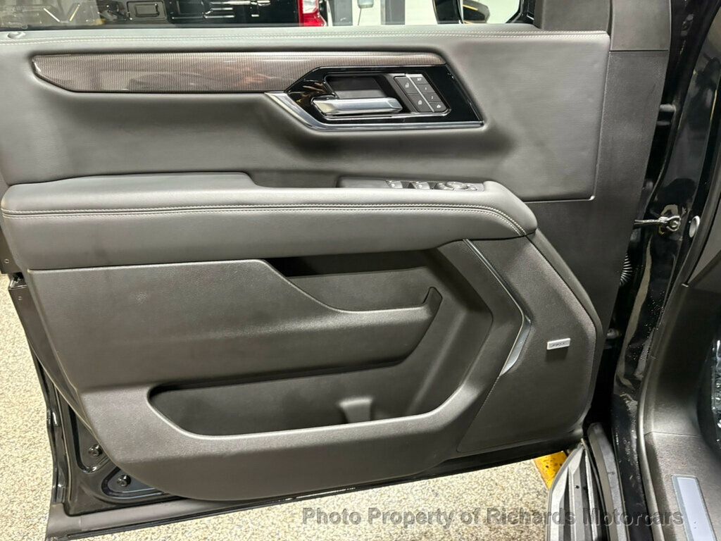 2025 GMC Yukon XL 4WD 4dr Elevation - 22953428 - 13