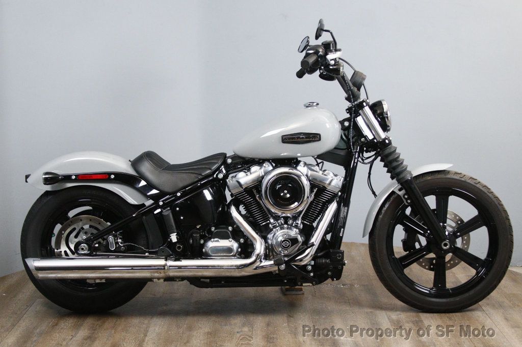 2025 Harley-Davidson Softail Street Bob 117 1 Owner, 3286 Miles - 23078601 - 2