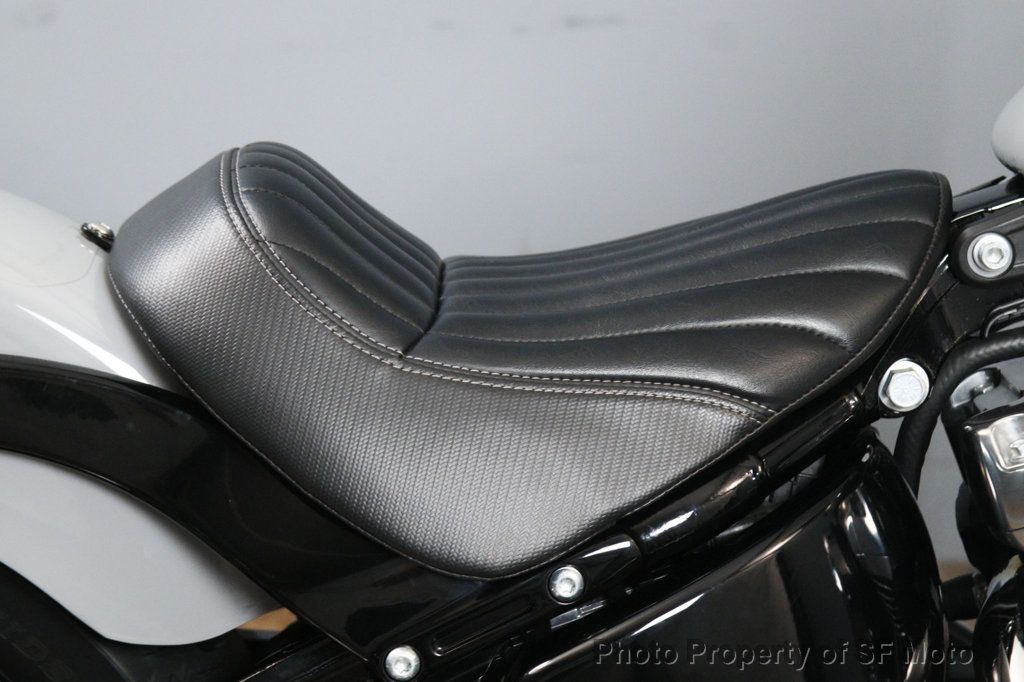 2025 Harley-Davidson Softail Street Bob 117 1 Owner, 3286 Miles - 23078601 - 40