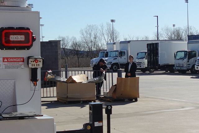 2025 HINO L6 (Service Body with Crane) - 22989299 - 7