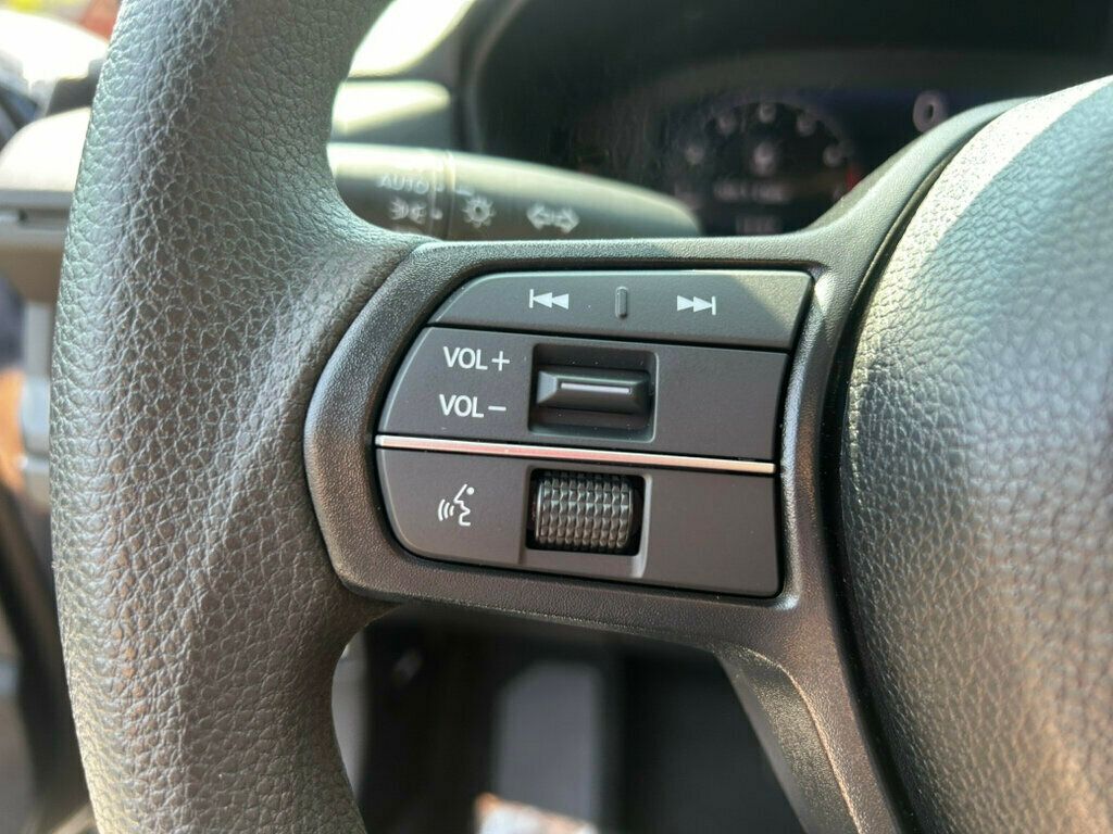 2025 Honda Accord SE photo 24