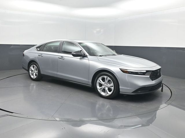 2025 Honda Accord Sedan LX CVT - 23056915 - 29