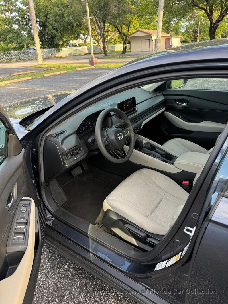 2025 Honda Accord Sedan LX Sedan - 23088632 - 8