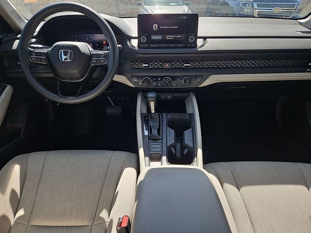 2025 Honda Accord SE - Photo 8